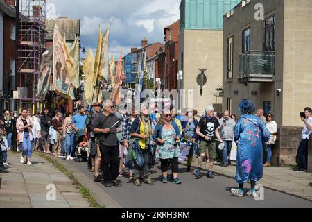 Teilnehmer der Hereford Street Carnival Parade. Hereford, Großbritannien Stockfoto