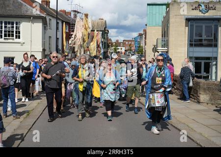 Teilnehmer der Hereford Street Carnival Parade. Hereford, Großbritannien Stockfoto