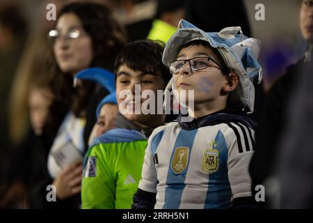 Buenos Aires, Argentinien. September 2023. BUENOS AIRES, ARGENTINIEN - 7. SEPTEMBER: Fans Argentiniens blicken vor der FIFA-Weltmeisterschaft 2026 auf die Qualifikation zwischen Argentinien und Ecuador im Estadio Más Monumental Antonio Vespucio Liberti am 7. September 2023 in Buenos Aires, Argentinien. (Foto: Florencia Tan Jun/Pximages) Credit: PX Images/Alamy Live News Stockfoto