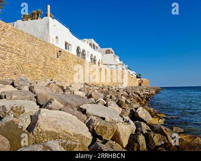 Strand vor der Medina von Hammamet, Tunesien Stockfoto