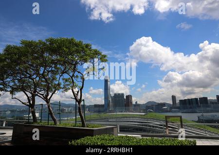 220624 -- HONGKONG, 24. Juni 2022 -- Foto aufgenommen am 23. Juni 2022 zeigt die Aussicht in Hongkong, Südchina. In diesem Jahr jährt sich die Rückkehr Hongkongs ins Mutterland zum 25. Mal. HKSAR 25 INA-HONG KONG-RÜCKKEHR INS MUTTERLAND-25. JAHRESTAG-STADTBLICK CN WUXXIAOCHU PUBLICATIONXNOTXINXCHN Stockfoto