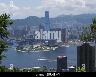 220624 -- HONGKONG, 24. Juni 2022 -- Foto aufgenommen am 23. Juni 2022 zeigt die Aussicht in Hongkong, Südchina. In diesem Jahr jährt sich die Rückkehr Hongkongs ins Mutterland zum 25. Mal. HKSAR 25 INA-HONG KONG-RÜCKKEHR INS MUTTERLAND-25. JAHRESTAG-STADTBLICK CN WANGXSHEN PUBLICATIONXNOTXINXCHN Stockfoto
