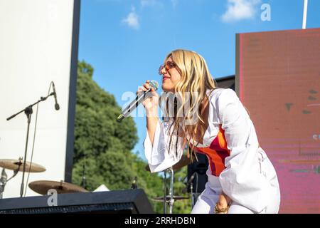 Margherita Vicario im Teatro Burri während Party Like a Deejay während 2022 Party Like A Deejay, Musikkonzert in Mailand, Italien, Juni 25 2022 Musikkonzert - 2022 Party Like A Deejay TommasoxBerardix/xipa-agency.net PUBLICATIONxNOTxINxCHN 0 Stockfoto