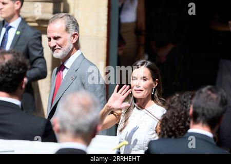 Pamplona, Navarra, Spanien. September 2023. König Felipe VI. Von Spanien, Königin Letizia von Spanien, nimmt am 8. September 2023 in Pamplona am 6. Jahrhundert des Privilegiums der Union in der Marienkathedrale Teil. Spanien .das Privileg der Union ist der vertrag, durch den die drei wichtigsten Burghs, aus denen die Stadt Pamplona im Mittelalter bestand, durch ein Dokument vereint wurden, das am 8. September 1423 von König Carlos III. von Navarra unterzeichnet wurde. Bis zu diesem Tag hatte jede Stadt ihre eigene Flagge und ihren eigenen Herrscher, Pamplona, Spanien. 20230908, . 20230908 (Bild: © Jack Abuin/ZUMA PR Stockfoto