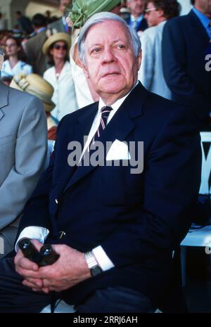 SPD Politiker und Ex-Bundeskanzler Helmut Schmidt, um 1990. Stockfoto