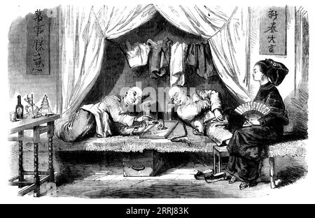 Skizzen aus China - Chinesische Opium-Raucher, 1858. Beachte die Frau auf der rechten Seite mit gebundenen Füßen. Die Zimmer, in denen die Chinesen sitzen und Opium rauchen, sind von Holzsofas umgeben, mit Plätzen, auf denen der Kopf sich ausruhen kann... die Droge wird mit einer Art Weihrauch zubereitet. und eine sehr kleine Portion reicht aus, um es aufzuladen, ein oder zwei Töne sind das Äußerste, das von einem einzigen Rohr eingeatmet werden kann; der Rauch wird in die Lungen genommen, wie von der Wasserpfeife in Indien. Ein oder zwei Pfeifen für Anfänger haben eine Wirkung, aber ein alter Stager raucht noch Stunden lang. Am Kopf jeder Couch befindet sich ein kleines la Stockfoto