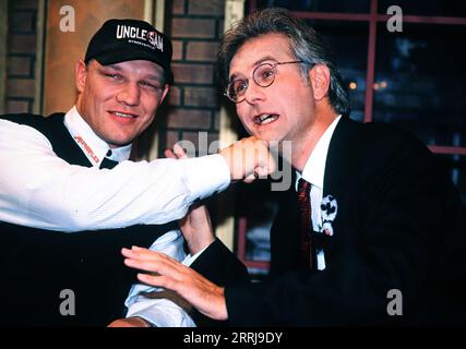 Harald-Schmidt-Show, Unterhaltungstalkshow, Deutschland 1995 - 2003, Mitwirkende: Harald Schmidt, Boxer Axel Schulz Stockfoto