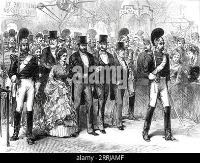 Eröffnung der American Centennial Exhibition: Offizielle Prozession durch das Ausstellungsgebäude, nach einer Skizze unseres besonderen Künstlers, 1876. "Die große Internationale Ausstellung für Kunst und Manufakturen, die anlässlich des Centennial Festivals der Unabhängigkeitserklärung der Vereinigten Staaten in Philadelphia stattfand, wurde... mit vollem Erfolg von General U. S. Grant eröffnet. Präsident der Vereinigten Staaten... [Er sagte] "es wurde als angemessen erachtet, in Philadelphia Proben unserer Leistungen in Industrie und bildender Kunst, in der Literatur, Stockfoto