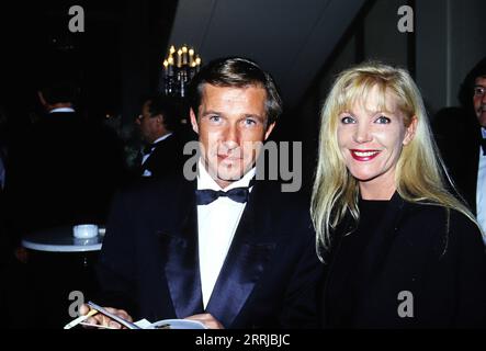 Michael Lesch, deutscher Schauspieler, mit Freundin Christina Keiler, auch Christina Kaiser genannt, um 1998. Stockfoto