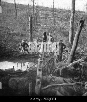 "Die Schlacht von La Malmaison; vor unserer Artillerievorbereitung: Deutsche Soldaten ruhen auf den Hängen des Mont des Singes, der am 25. Oktober 1917 von unseren Truppen eingenommen wurde", 1917. Aus L’Album de la Guerre 1914-1919, Band 2 [L’ Illustration, Paris, 1924]. Stockfoto