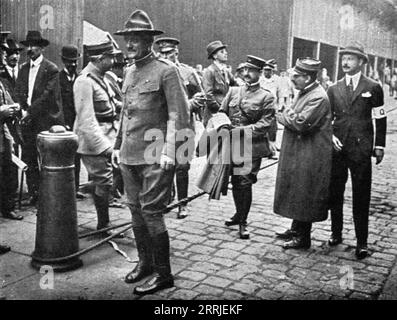 Les Premiers Contingents Americains en France; Le Major General William L. Sibert, 1917. Erster Weltkrieg: Die ersten amerikanischen Kontingente in Frankreich; Major General William L. Sibert. Leitender Offizier der US-Armee, der die 1. Division an der Westfront befehligte. Aus L’Album de la Guerre 1914-1919, Band 2 [L’Illustration, Paris, 1924]. Stockfoto