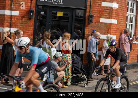 Ingatestone Essex 08 Sep 2023 Tour of Britain Bike Race verläuft durch die Mitte von Ingatestone Essex UK Credit: Ian Davidson/Alamy Live News Stockfoto