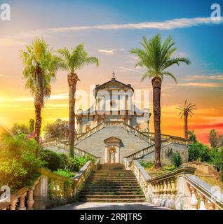 Prcanj, Montenegro die Bucht von Kotor. Kirche der Geburt Christi Stockfoto