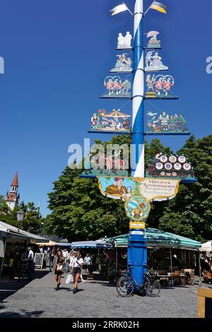 Deutschland, Bayern, München, Altstadt, Viktualienmarkt, Maypole Stockfoto