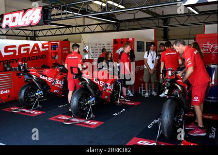 Misano Adriatico, Italien. September 2023. Box GASGAS Factory Racing Tech3 während Gran Premio Red Bull di San Marino e della Riviera di Rimini - Free Practice, MotoGP-Weltmeisterschaft in Misano Adriatico (RN), Italien, 8. September 2023 Credit: Independent Photo Agency Srl/Alamy Live News Stockfoto