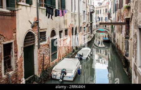 Verschiedene Seitenkanäle in Venedig, Italien Stockfoto