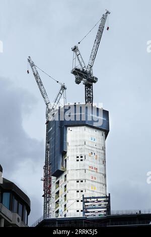 Ein (1) Leadenhall, ein kommerzieller Wolkenkratzer, der in der City of London, England, im August 2023 gebaut wird. Stockfoto