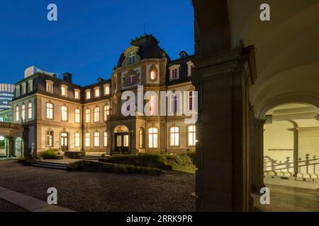 Offenbach, Hessen, Deutschland, Büsingpalais am Abend Stockfoto