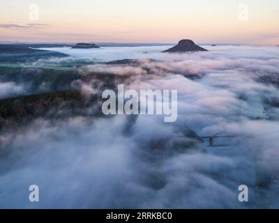 Ballonfahrt über die Elbe zwischen Bad Schandau und Pirna, Stockfoto