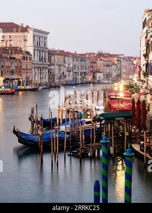 Blick von der Rialto-Brücke in Venedig, Stockfoto