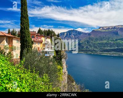 Tremosine sul Garda - i borghi piÃ¹ belli d'Italia (die schönsten Dörfer Italiens). Stockfoto