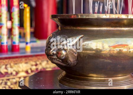 Räucherstäbchen, Guan Yin Shrine, Thien Fah Foundation, Chinatown, Bangkok, Thailand, Asien Stockfoto