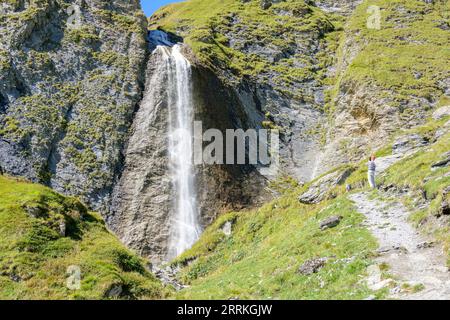 Österreich, Tirol, Zillertal, Waserfall bei Hintertux. Stockfoto