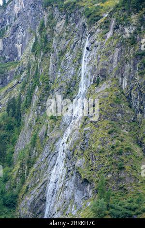Österreich, Tirol, Zillertal, Wasserfall im Stillupptal bei Mayrhofen. Stockfoto