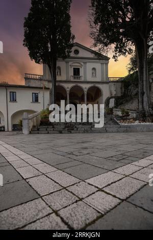 Das Heiligtum von San Gerardo Maiella, wunderschöne Kirche in Salerno, Kampanien, Salerno, Italien Stockfoto