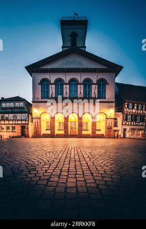 Schöne Altstadt und historische Fachwerkhäuser in der Stadt Seligenstadt, Hessen, Deutschland Stockfoto