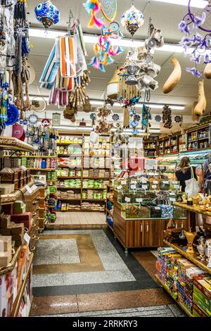 Gewürze auf einem orientalischen Markt von Marseille, Provence, Südfrankreich, Frankreich, Europa Stockfoto