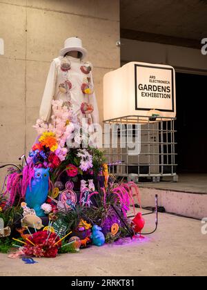 Linz, Österreich. 8. September 2023. ARS ELECTRONICA FESTIVAL: Ausstellung „WHO OWNS THE TRUTH“ in der Postcity Linz ©Andreas Stroh Credit: Andreas Stroh/Alamy Live News Stockfoto