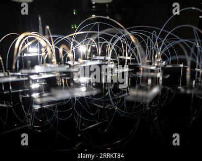 Linz, Österreich. 8. September 2023. ARS ELECTRONICA FESTIVAL: Ausstellung „WHO OWNS THE TRUTH“ in der Postcity Linz ©Andreas Stroh Credit: Andreas Stroh/Alamy Live News Stockfoto