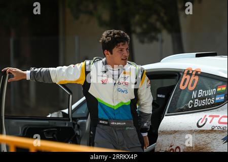 Loutraki, Lombardei, Griechenland. September 2023. NATANIEL BRUUN aus den USA nach dem Rennen mit der Ford Fiesta Rally3 #66 während des ersten Tages der FIA World Rally Championship EKO Acropolis Rally am 08. September 2023 in Loutraki, Griechenland. (Bild: © Stefanos Kyriazis/ZUMA Press Wire) NUR REDAKTIONELLE VERWENDUNG! Nicht für kommerzielle ZWECKE! Stockfoto