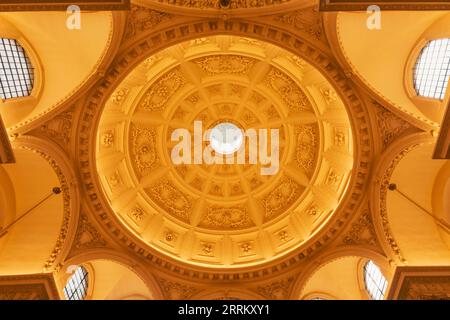 England, London, City of London, St Stephen Walbrook Church, Innenansicht der Kuppel Stockfoto