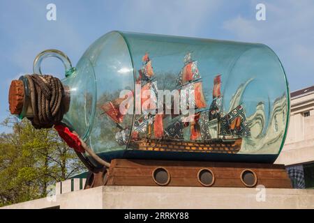 England, London, Greenwich, National Maritime Museum, HMS Victory, Nelsons Schiff in einer Flasche von Yinka Shonibare Stockfoto