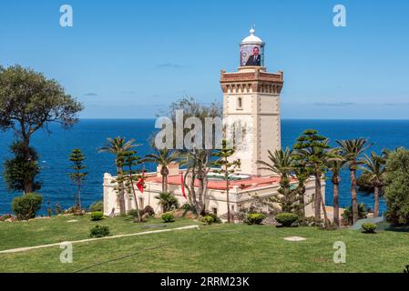 Malerischer Leuchtturm am Cap Spartel in der Nähe von Tanger, Marokko Stockfoto