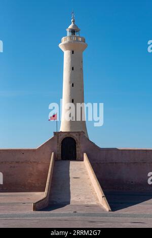 Der Leuchtturm von Rabat während des ruhigen Meeres, Marokko Stockfoto