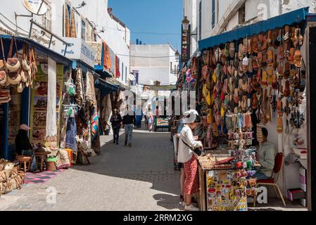 Idyllische Gasse in der Medina von Essaouira, Marokko Stockfoto