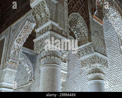 Marrakesch, Marokko, orientalische Dekoration der berühmten saadischen Gräber im Zentrum von Marrakesch, Marokko Stockfoto