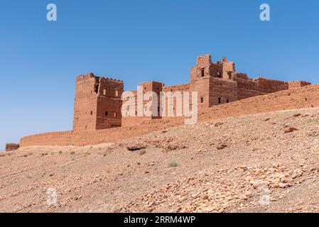 Wunderschöne mittelalterliche Burg in Tamenougalt im Draa-Tal in Marokko Stockfoto