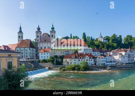 Steyr, Haus Bürgerspital, Michaelskirche, am Zusammenfluss von Enns und Steyr in Steyr, Nationalpark Region, Oberösterreich, Österreich Stockfoto