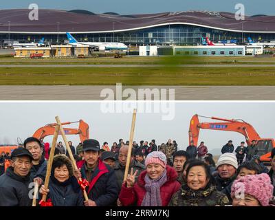 221005 -- PEKING, 5. Oktober 2022 -- Kombo-Foto zeigt ein Flugzeug, das am 7. September 2022 vom Beijing Daxing International Airport in Peking, der Hauptstadt Chinas, abhebt, Foto von und lokalen Dorfbewohnern, die mit dem Grundstein beim Spatenstich des internationalen Flughafens Beijing Daxing im Bezirk Daxing von Peking, Hauptstadt von China, posieren, Foto von Luo Xiaoguang am 26. Dezember 2014. Die chinesischen Behörden haben geplant, die Beijing Central Axis als Chinas Projekt zur Anwendung des Weltkulturerbes 2024 zu empfehlen, so die National Cultural Heritage Administration. Stockfoto