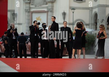 Venedig, Italien. September 2023. VENEDIG, ITALIEN - 7. SEPTEMBER: Valentina Belle posiert auf dem roten Teppich des Films „Lubo“, der beim 80. Filmfestival in Venedig am 7. September 2023 im Lido in Venedig im Wettbewerb vorgestellt wird. (Foto von Luca Carlino/NurPhoto)0 Credit: NurPhoto SRL/Alamy Live News Stockfoto