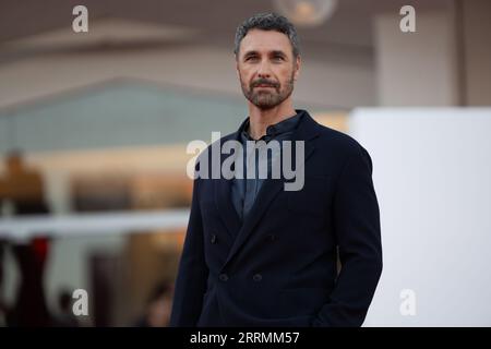 Venedig, Italien. September 2023. VENEDIG, ITALIEN - 7. SEPTEMBER: Raoul Bova besucht einen roten Teppich für den Film ''Lubo'' beim 80. Internationalen Filmfestival von Venedig am 7. SEPTEMBER 2023 in Venedig, Italien. (Foto von Luca Carlino/NurPhoto)0 Credit: NurPhoto SRL/Alamy Live News Stockfoto