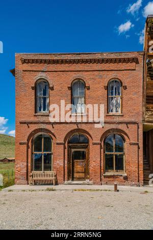 Das Dechambeau Hotel & Post Office, Main Street, Bodie Geisterstadt in Kalifornien. Bodie ist eine Geisterstadt in den Bodie Hills östlich der Sierra Nevada Mo Stockfoto