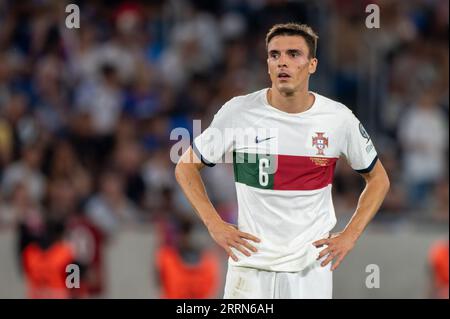 Bratislava, Slowakei. September 2023. Joao Palhinha aus Portugal während der Qualifikationsrunde der Gruppe J der UEFA-Europameisterschaft 2024 zwischen der Slowakei und Portugal im Narodny Futbalovy stadion in Bratislava, Slowakei, am 8. September 2023 (Foto: Andrew SURMA/Credit: SIPA USA/Alamy Live News) Stockfoto