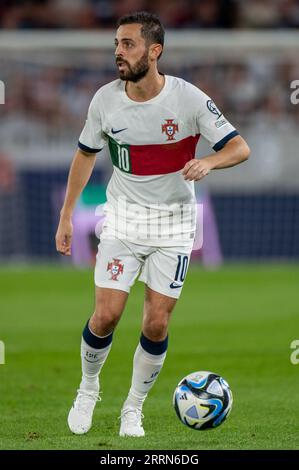 Bratislava, Slowakei. September 2023. Bernardo Silva aus Portugal während der Qualifikationsrunde der UEFA-Europameisterschaft 2024 Gruppe J im Narodny Futbalovy stadion in Bratislava, Slowakei, am 8. September 2023 (Foto: Andrew SURMA/Credit: SIPA USA/Alamy Live News) Stockfoto