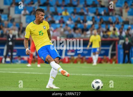 Moskau, Russland - 27. Juni 2018. Brasiliens Mittelfeldspieler Paulinho beim FIFA Fussball-Weltmeisterschaft 2018 gegen Brasilien (0-2) Stockfoto