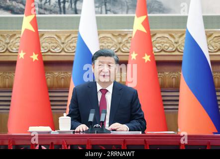 221230 -- PEKING, 30. Dezember 2022 -- der chinesische Präsident Xi Jinping trifft sich mit dem russischen Präsidenten Wladimir Putin per Video-Link in Peking, der Hauptstadt Chinas, am 30. Dezember 2022. CHINA-PEKING-XI JINPING-PUTIN-MEETING CN YAOXDAWEI PUBLICATIONXNOTXINXCHN Stockfoto